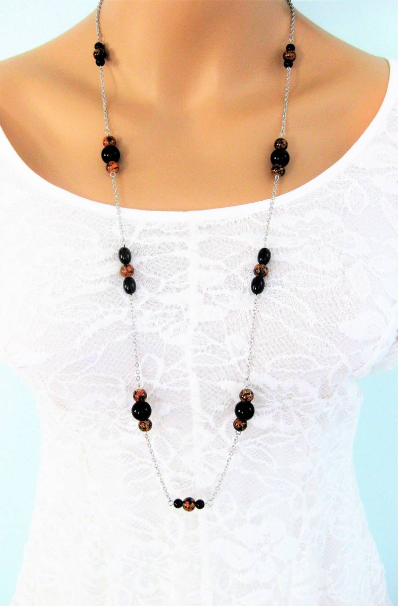 Lange Perlenkette Und Ohrringe Orange & Schwarzer Glasschmuck von RalstonOriginals