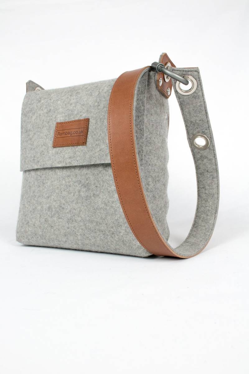 Herren Filz Umhängetasche Handgemachte Wolltasche Mit Lederband von Rambag