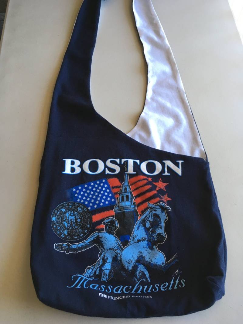 Handgemachte Upcycled Boston Hobo Schultertasche von RamblinRoseCrafts