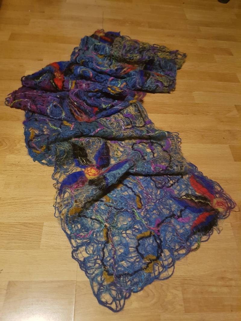 Wollschal "Different Blue" Wollschal "Different Blue" von Ramicrazywool