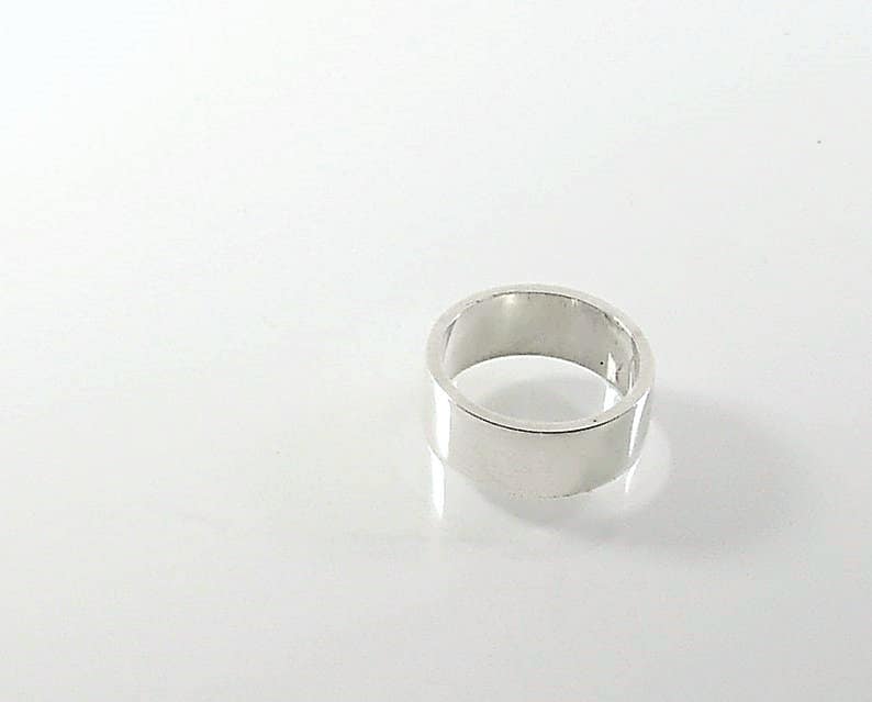 Herren-Silber-Ring Mit Silbernem 925-Bandring. Dicker Ring in Silber. Geschenke Für Ihn. Glänzende Finish Herren-Silber-Ring Mit Silbernem 925-Bandring. Dicker Ring in Silber. Geschenke Für Ihn. Glänzende Finish von RamixBijoux
