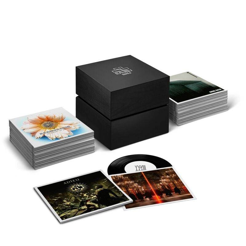 XXXIII (Limited Edition Collector’s Vinyl Box) von Rammstein - 33x 7“-Single (Box, Limited Edition) von Rammstein