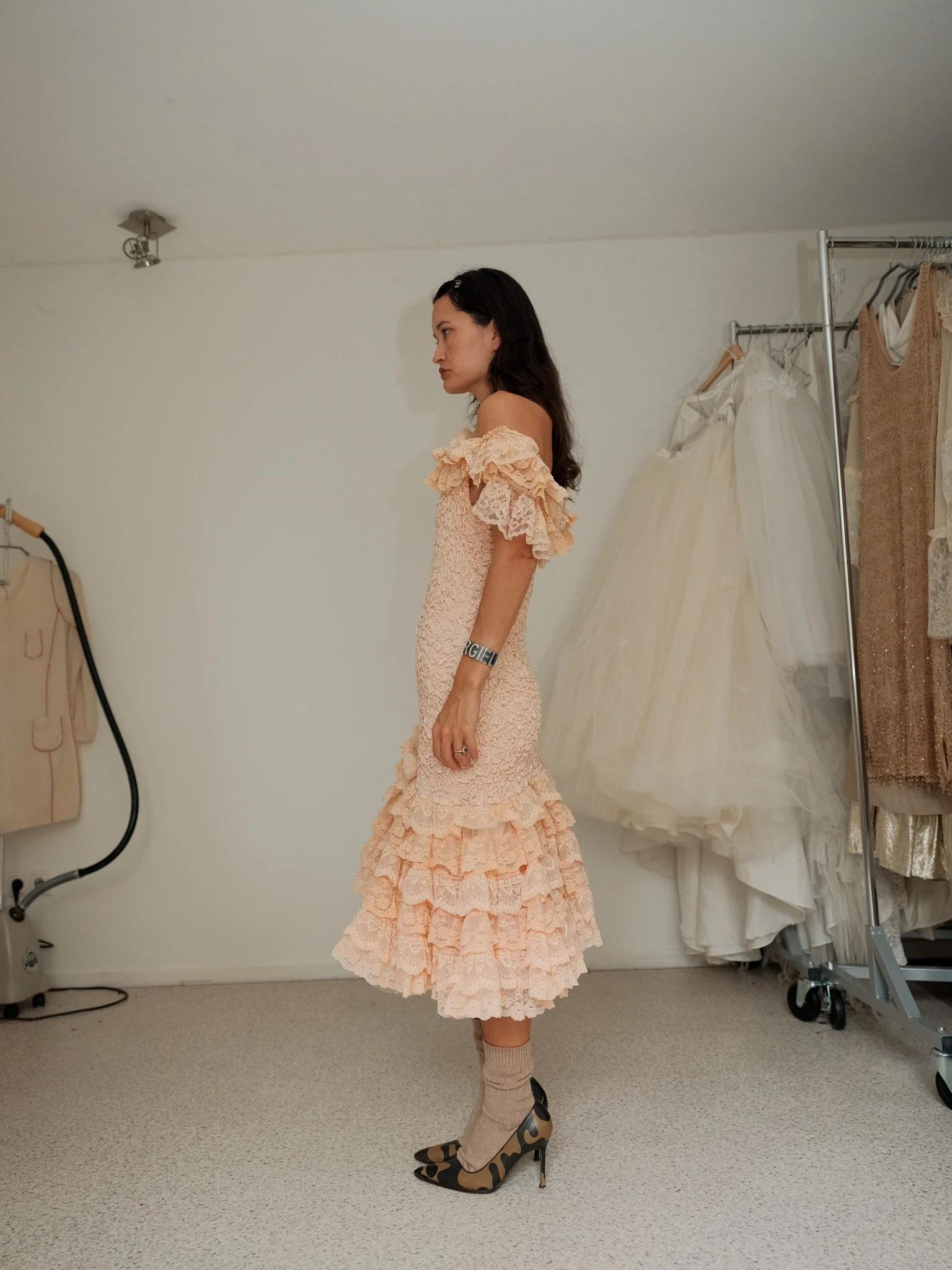 Vintage Pfirsich Rüschen Schulterfreies Kleid Xs-M von RamonasArchives