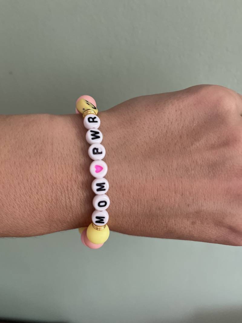 Armband Mom Power Mutter Buchstaben Regenbogen Pastell Perlen Geschenke Für Freundin von Ramonaslovelythings