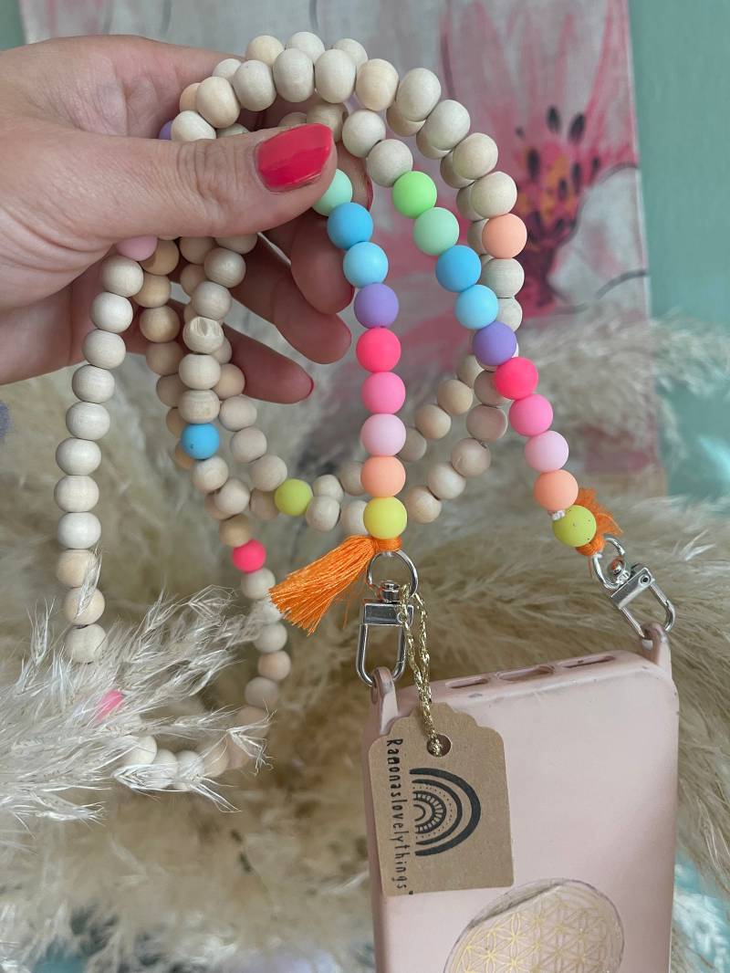 Handykette Boho Regenbogen Yoga Holzperlen Acrylperlen Quasten Hippie Bodycross Karabiner Ohne Hülle von Ramonaslovelythings