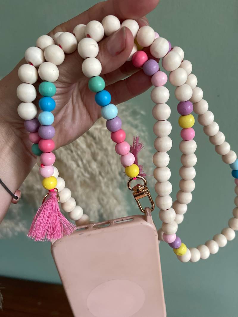 Handykette Regenbogen Boho Yoga Holzperlen Quasten Hippie Bodycross Gold Ohne Hülle Acrylperlen von Ramonaslovelythings