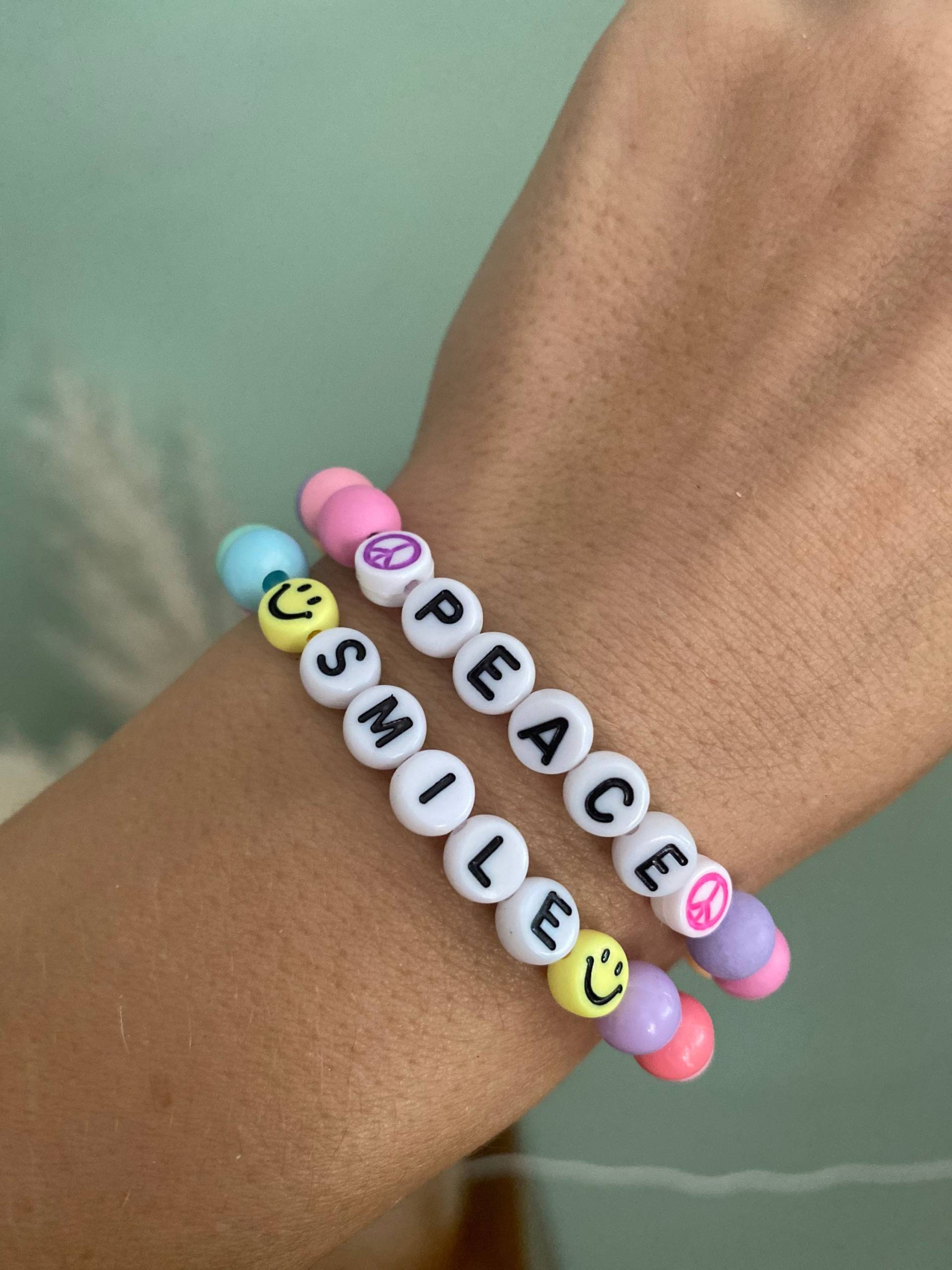 Peace Smile Perlenarmband Boho Hippie Sommer Quasten Smiley von Ramonaslovelythings