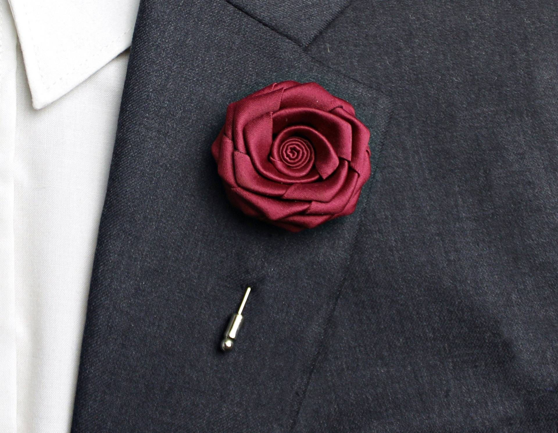 Burgunder Hochzeit Revers Blume, Rose Pins Männer, Herren Blume Revers, Boutonniere Pin. Gold Anzug Knopfloch, Anstecknadel Set von RamoooHandmade