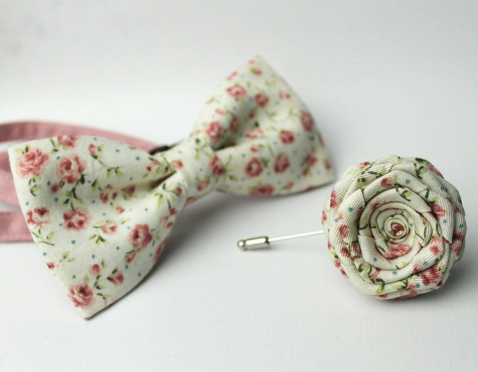 Creme Shabby Chic Blumenstoff Rose Anstecknadeln Und Herren Fliege, Fliege Mit Blumendruck, Verstellbare Pre-Tied Für Baby Jungen Kleinkind von RamoooHandmade