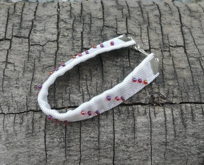 Armband Denim, Jeans Tan, Upcycled Schmuck Rote Perlen, Recyceltes Armband, Boho Schmuck, Geschenk Für Sie 2 Armband Denim, Jeans Tan, Upcycled Schmuck Rote Perlen, Recyceltes Armband, Boho Schmuck, Geschenk Für Sie 2 von RanchoArt