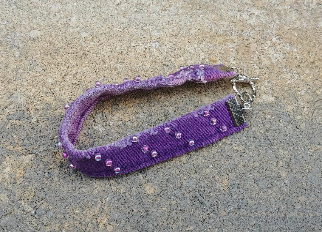 Armband Denim, Lila Armband, Upcycled Jeans Lila, Schmuck, Pink Violett, Upcycled Boho Unikat W6 Armband Denim, Lila Armband, Upcycled Jeans Lila, Schmuck, Pink Violett, Upcycled Boho Unikat W6 von RanchoArt