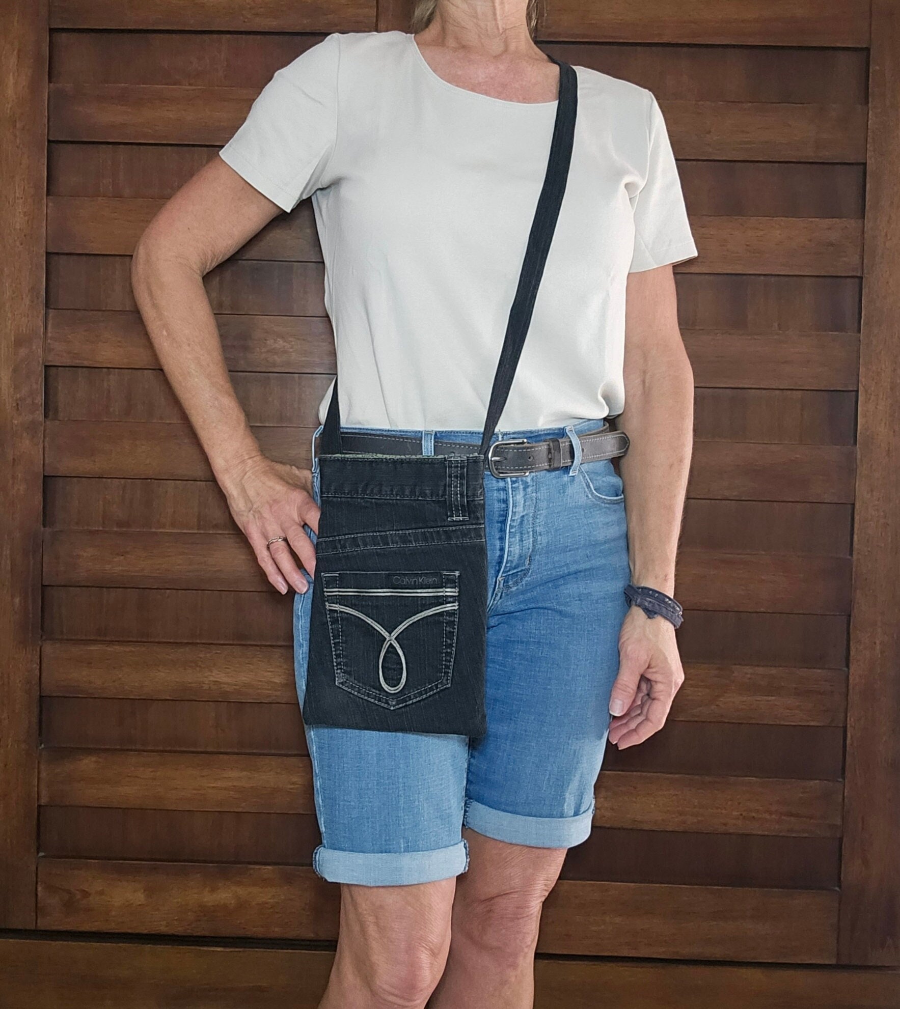 Crossbody Jeanstasche, Geldbörse Schwarz Denim, Handgemachte Geldbörse, Messenger Tasche, Upcycled Jeans, Umhängetasche Schwarz, Geschenk Für von RanchoArt