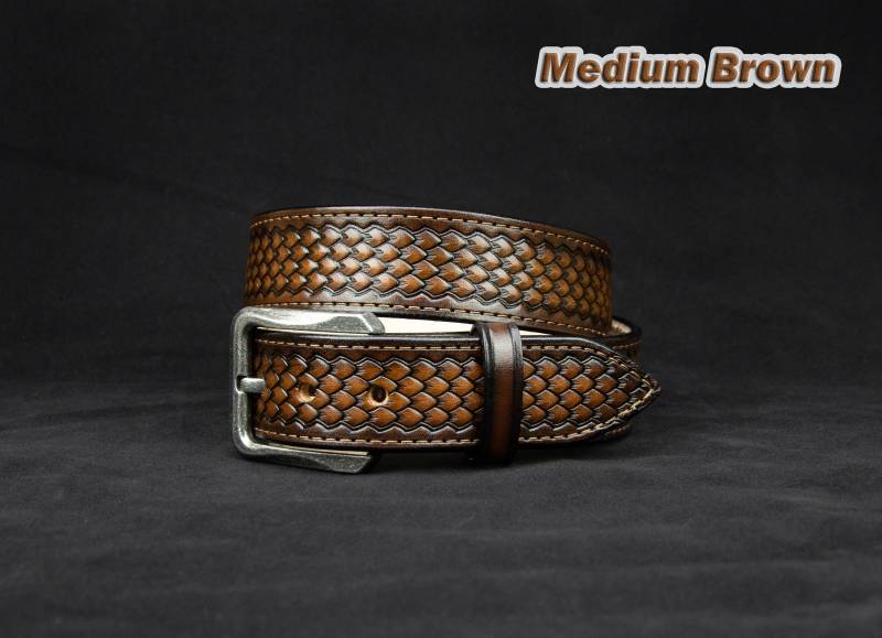 Personalisierter Westerngürtel Aus Punziertem Leder Drachenschuppe Personalisierter Westerngürtel Aus Punziertem Leder Drachenschuppe von RanchoStyle