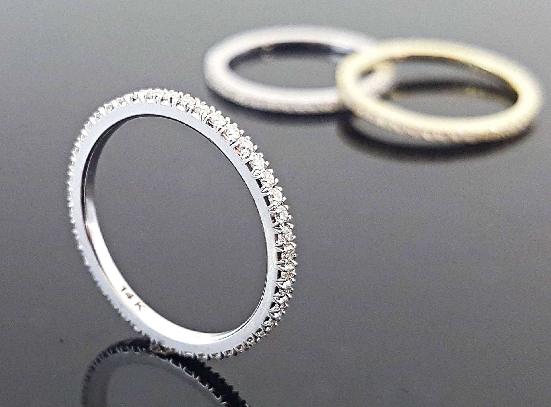 Diamant Band Ring, Micro Pave Gold Full Eternity Ehering Diamant Band Ring, Micro Pave Gold Full Eternity Ehering von RandSjewelry