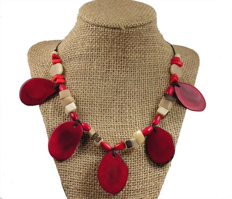 Rote Tagua Halskette - Boho Nuss von RandallVDesigns