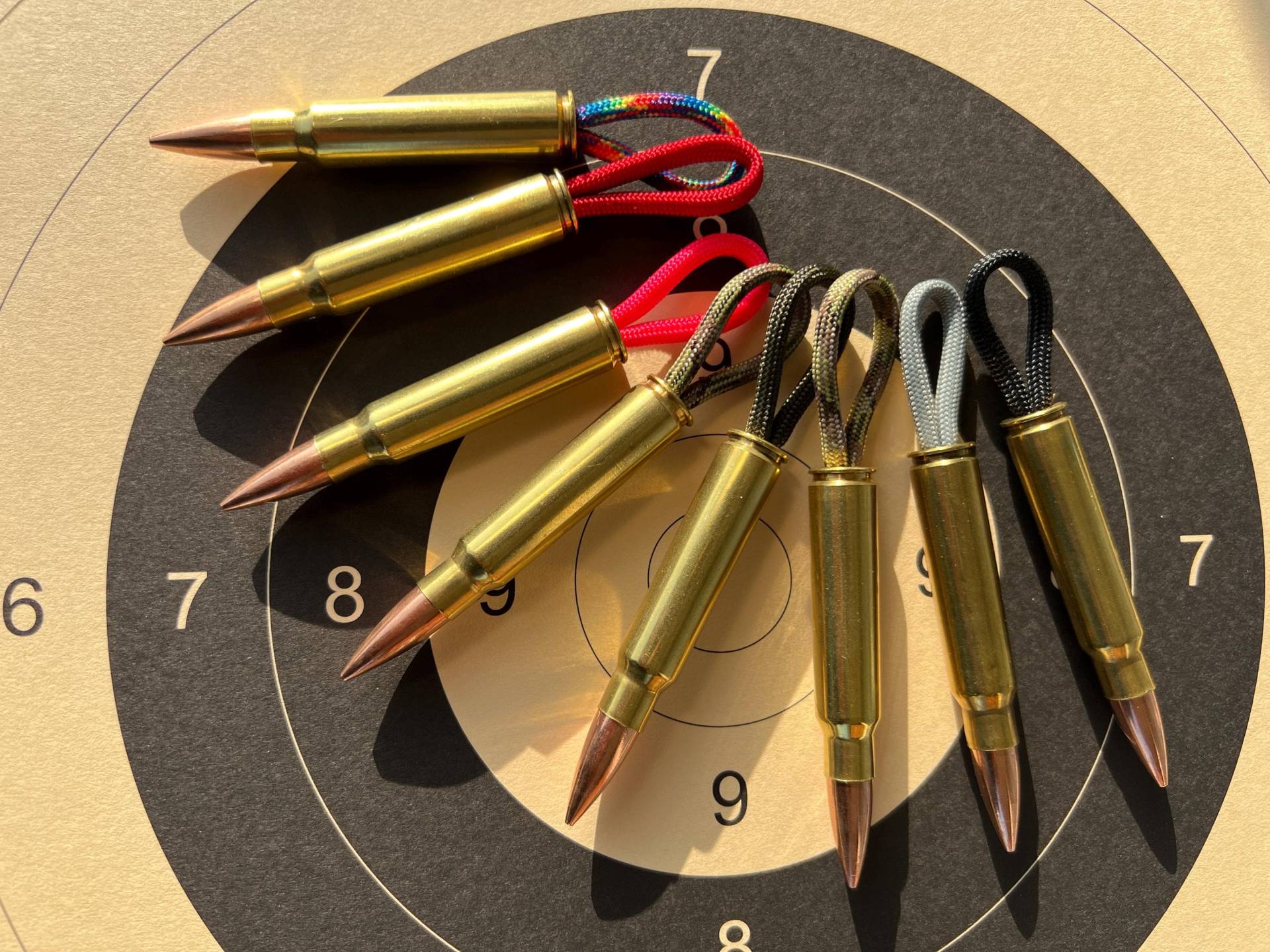 Schlüsselanhänger Mit Deko-Patrone Und Paracord von RangedayEssentials