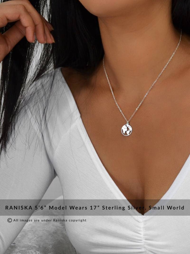 Jet Sterling Silber Globe Halskette, 14K Gold Filled Kette, Erde Halskette Karte Schmuck Weltkugel Goldanhänger Reisegeschenk Jet Sterling Silber Globe Halskette, 14K Gold Filled Kette, Erde Halskette Karte Schmuck Weltkugel Goldanhänger Reisegeschenk von RaniskaByRani