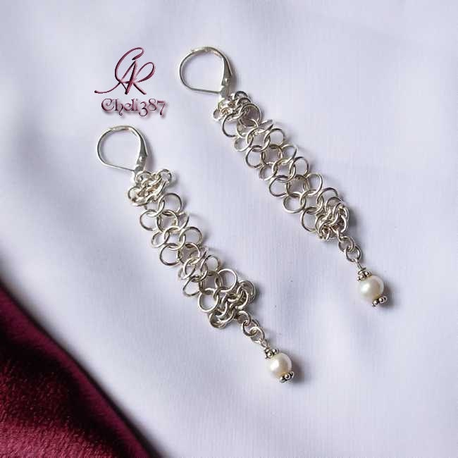 Chainmail Sterling Silber Ohrringe Mit Perlen Chainmail Sterling Silber Ohrringe Mit Perlen von RaquelChelouche