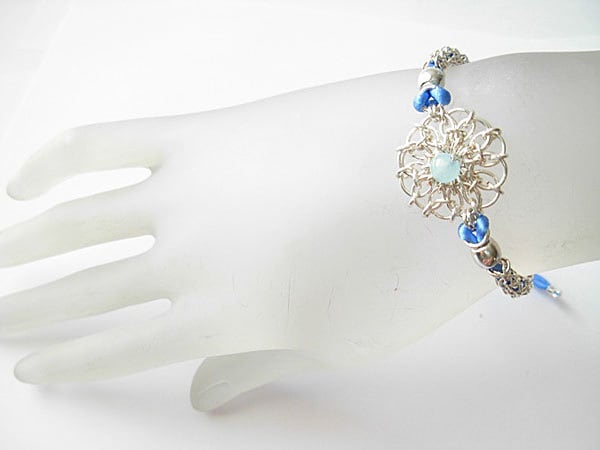 Daisy Halschakra Sterling Silber Armband Mit Aquamarin Daisy Halschakra Sterling Silber Armband Mit Aquamarin von RaquelChelouche