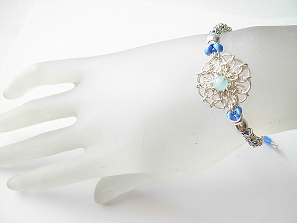 Daisy Halschakra Sterling Silber Armband Mit Aquamarin Daisy Halschakra Sterling Silber Armband Mit Aquamarin von RaquelChelouche