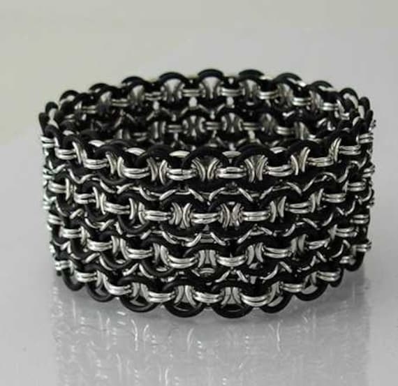 Kühne Und Breite Unisex Kettemaille Manschette Kühne Und Breite Unisex Kettemaille Manschette von RaquelChelouche