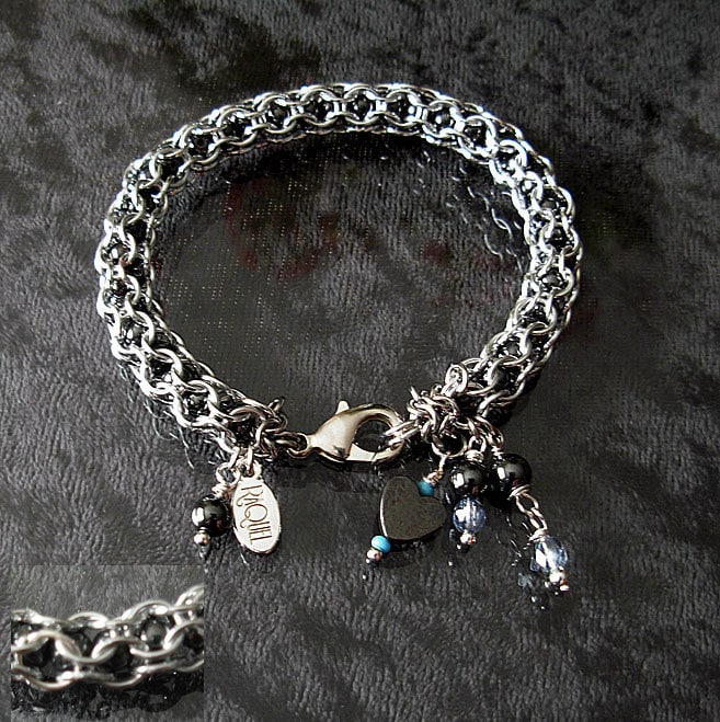 Netz Silberfarbenes Rundes Armband Mit Echtem Hämatit von RaquelChelouche