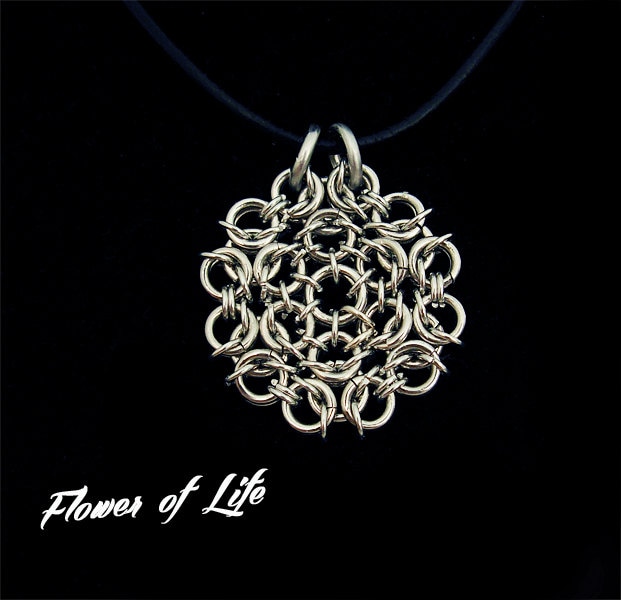 Silberanhänger Inspiriert Von Der "Blume Des Lebens' Heiligen Geometrie Silberanhänger Inspiriert Von Der "Blume Des Lebens' Heiligen Geometrie von RaquelChelouche