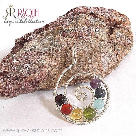 Spiral-Chakra Anhänger Leben, Wachstum, Transformation Aus Sterling Silber Mit Echten Edelsteinen Spiral-Chakra Anhänger Leben, Wachstum, Transformation Aus Sterling Silber Mit Echten Edelsteinen von RaquelChelouche