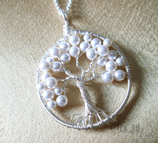 Zierliche-Mini-Kleine Weiße Perle Baum Des Lebens Anhänger Mit Silber Kette-Braut/Brautjungfer Lebens-Juni Geburtsstein Zierliche-Mini-Kleine Weiße Perle Baum Des Lebens Anhänger Mit Silber Kette-Braut/Brautjungfer Lebens-Juni Geburtsstein von RaquelChelouche