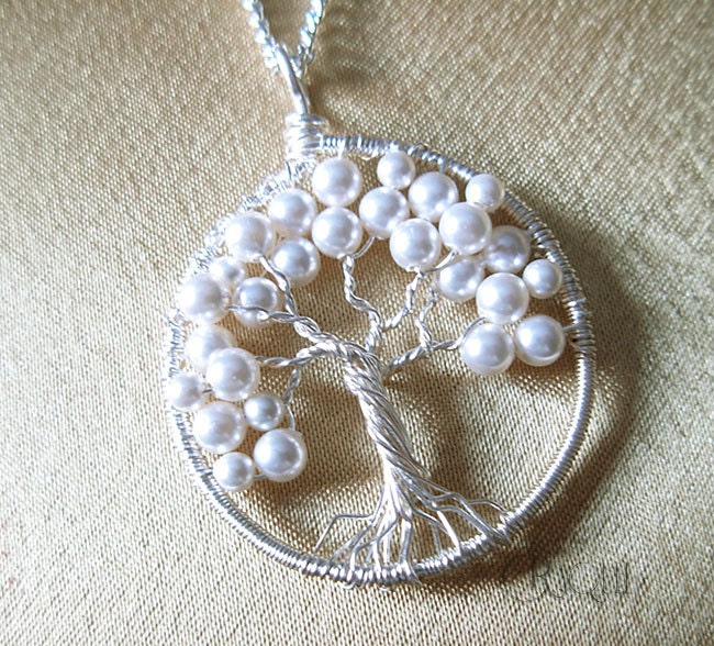 Zierliche-Mini-Kleine Weiße Perle Baum Des Lebens Anhänger Mit Silber Kette-Braut/Brautjungfer Lebens-Juni Geburtsstein Zierliche-Mini-Kleine Weiße Perle Baum Des Lebens Anhänger Mit Silber Kette-Braut/Brautjungfer Lebens-Juni Geburtsstein von RaquelChelouche