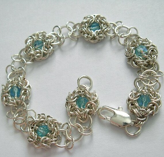 sterling Silber Aquamarin Romanov Blumen Armband Und Ohrringe Set sterling Silber Aquamarin Romanov Blumen Armband Und Ohrringe Set von RaquelChelouche