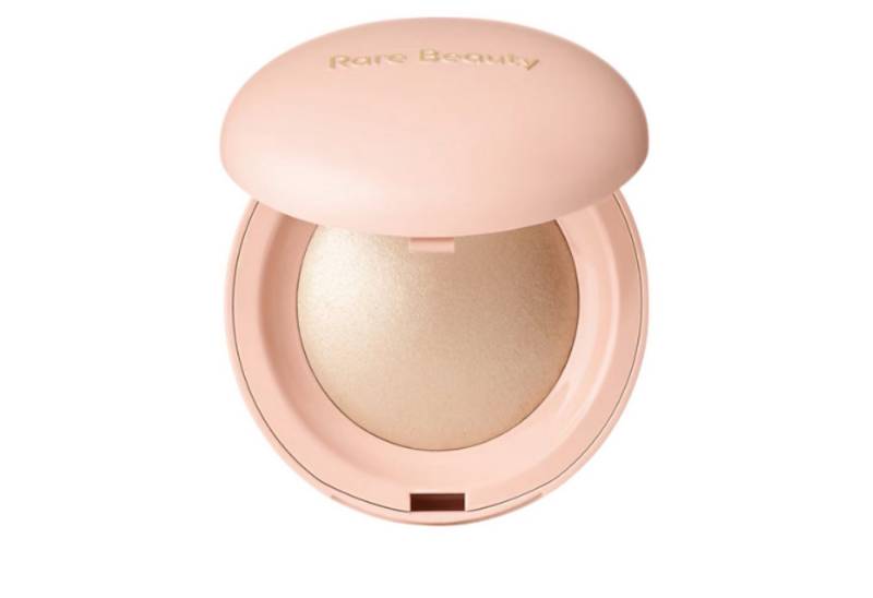 Rare Beauty (by Selena Gomez) Highlighter Positive Light Silky Touch Highlighter - Highlighter Puder 2,8g von Rare Beauty (by Selena Gomez)
