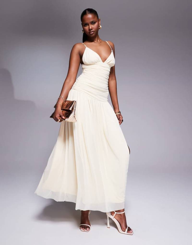 Rare London - Weich fließendes Camisole-Kleid in Creme mit Drapierung und tief angesetzter Taille-Weiß von Rare