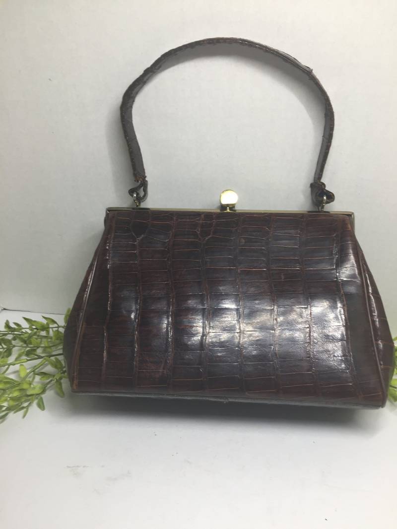 Vintage Braune Leder Geldbörse Einzigartige Mid Century Hand Armriemen von RareAndUniqueThings