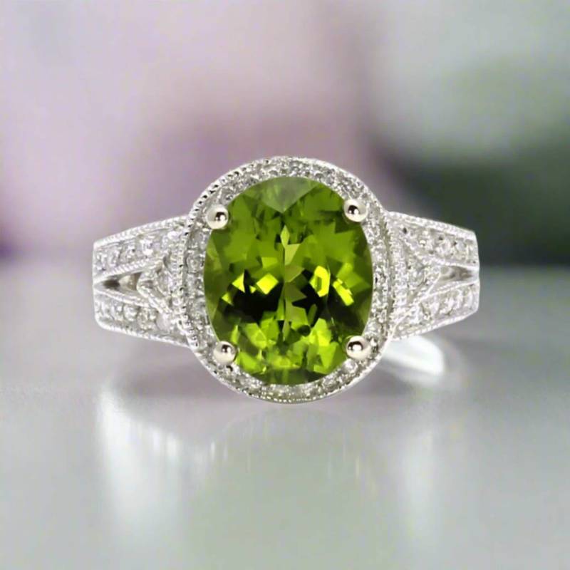 Art Deco Peridot Ring Großer Oval Mit Diamanten Vintage Style Cocktail August Geburtsstein Statement von RareEarth