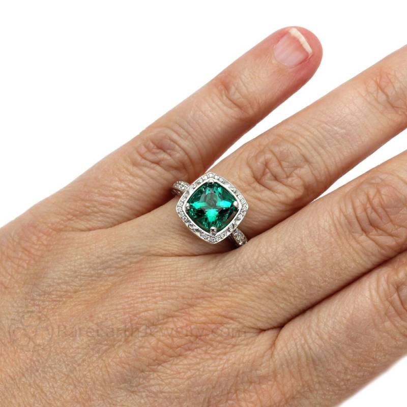 Art Deco Smaragd Verlobungsring Großer Ring Kissen Schliff Lab Created Mit Diamant Halo Vintage Inspiriert von RareEarth