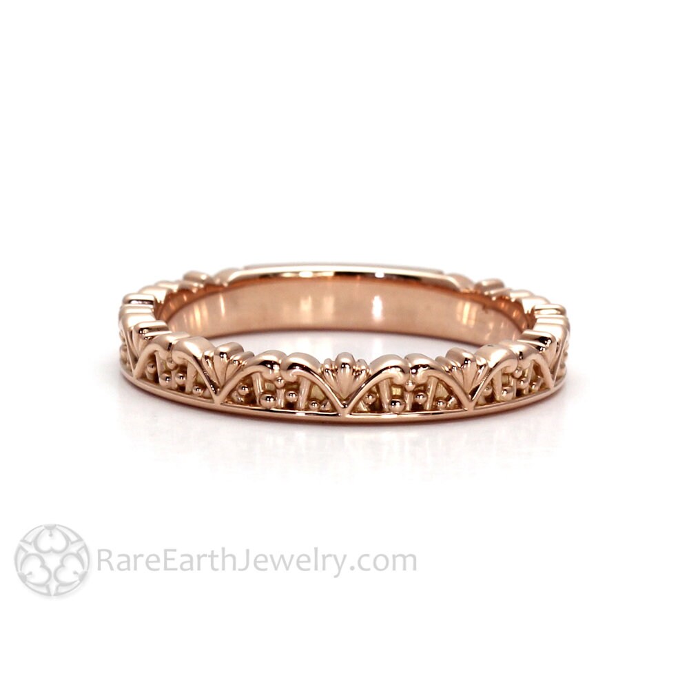 Art Deco Stil Hochzeit Band, 3 Mm Vintage Kronendesign Trauring Mit Filigran, Gold Kronenring, Kronenband, Stapelbarer Stapelring von RareEarth