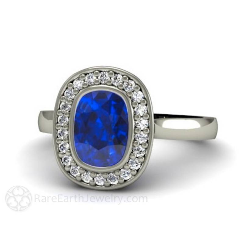 Blaue Saphir-Verlobungsring Saphir-Ring Lünette Kissen Mit Diamant Halo 14K Oder 18K Gold Benutzerdefinierte Braut Schmuck von RareEarth