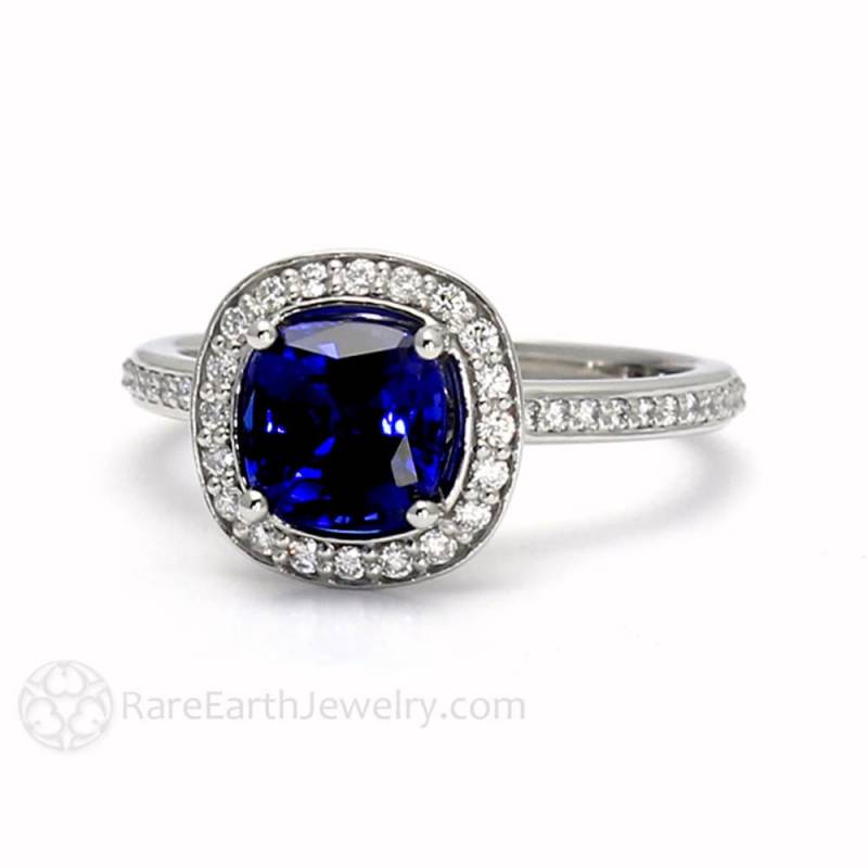 Blauer Saphir Verlobungsring Kissenschliff Ring Mit Diamant Heiligenschein in 14K Gold, 18K Gold Oder Platin von RareEarth