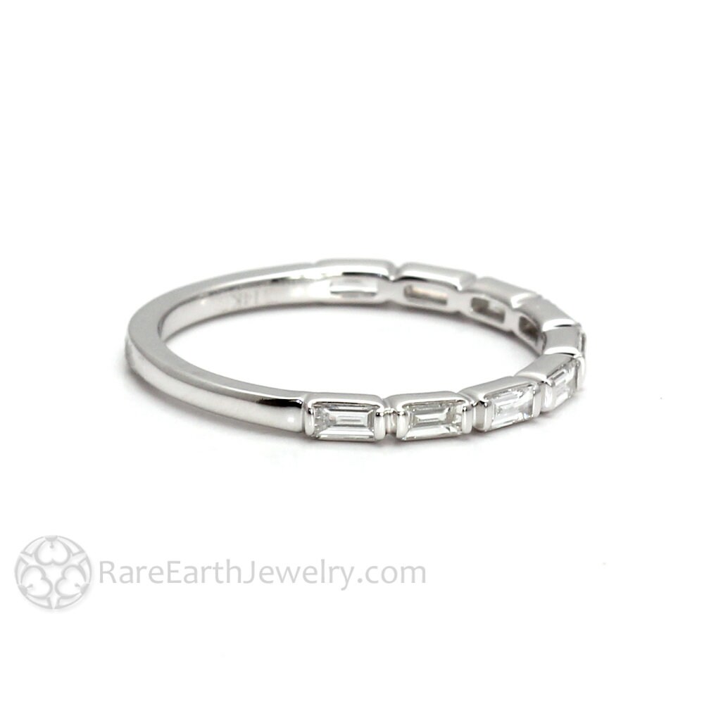 Diamant Baguette Ehering Stapelring Mit Baguettes East West Stapelbares Band Massiv 14K 18K Gold Oder Platin von RareEarth