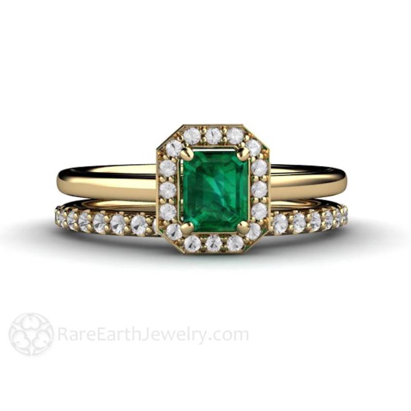 Natürlicher Smaragd Verlobungsring Hochzeitsset Und Diamant Ring Halo Stil Mit Dünnem Band 14K Oder Palladium Mai Geburtsstein von RareEarth