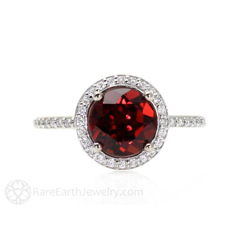Roter Granat Ring Diamant Halo Verlobungsring Januar Birthstone 14K Oder 18K Gold Benutzerdefinierte Braut Schmuck von RareEarth