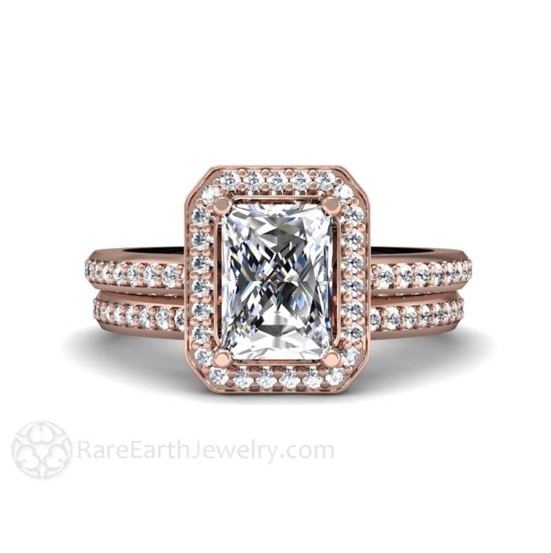 strahlender Smaragd Schliff Moissanit Verlobungsring Diamant Halo Braut Set Hochzeitsring Forever One Ring 14K Oder 18K Gold von RareEarth