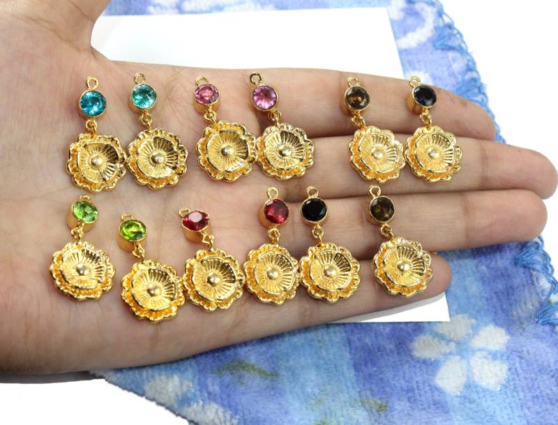 1 Paar Multi Farbe Quarz Charme Anhänger 22Kt Vergoldet Blume Runde Edelstein Diy Schmuck Machen Liefert Schmuckzubehör von RareGemsNJewels