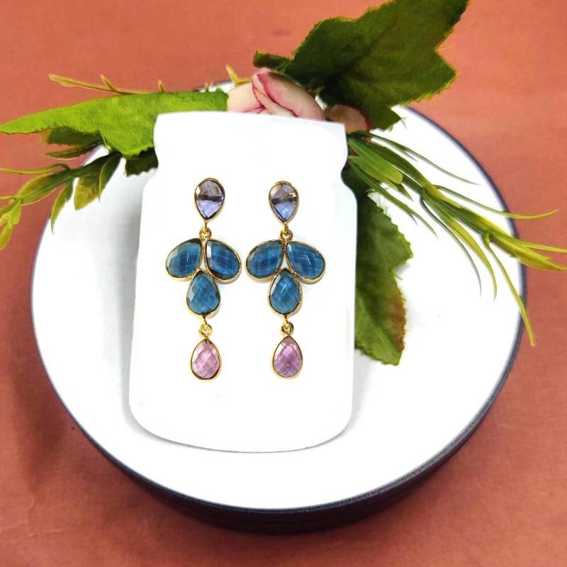 Bezel Set Multi Color Quartz Facettierte Ohrringe | 18K Vergoldete Handgemachte Birnenstein-Ohrringe Party Wear Hochzeit Geschenk von RareGemsNJewels