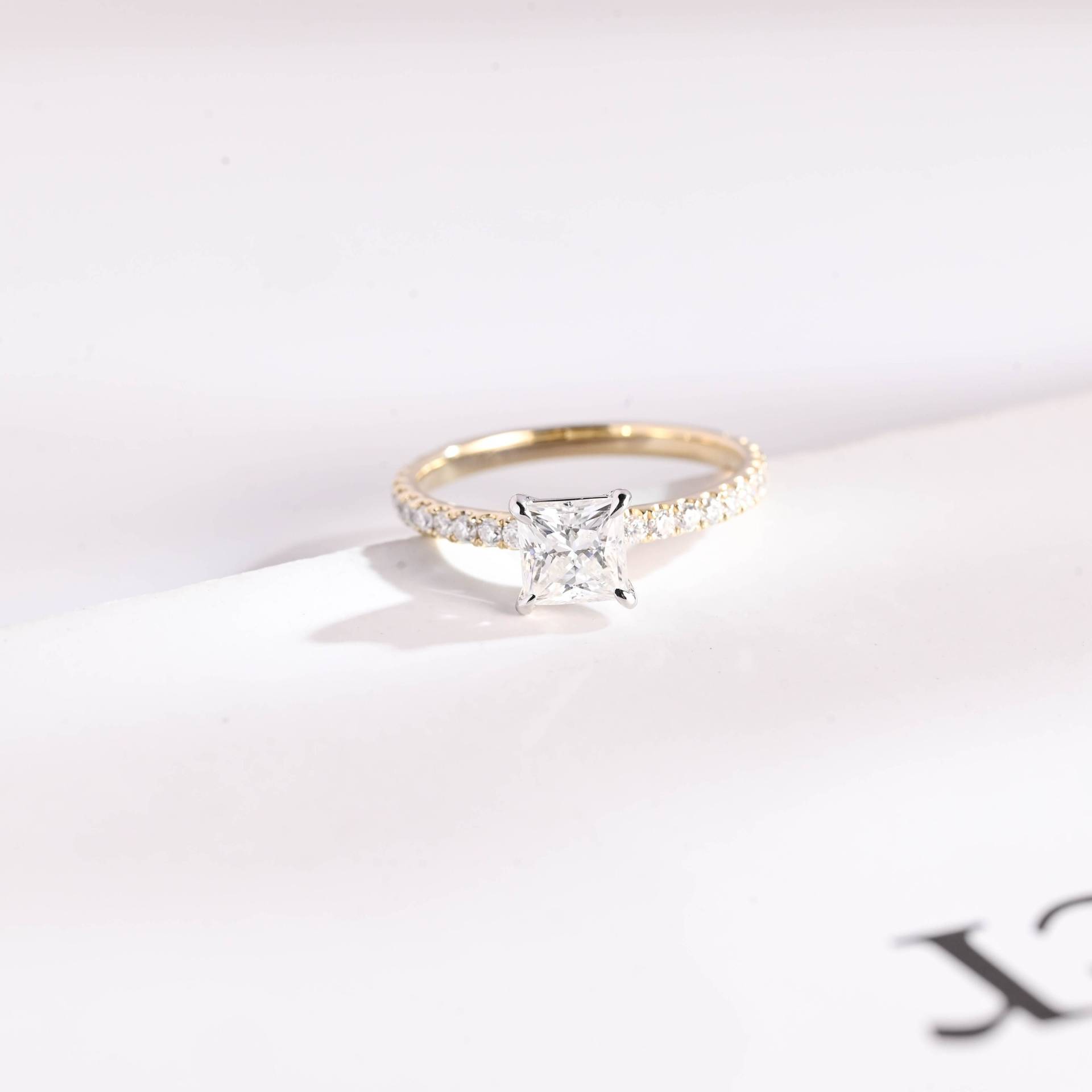 Igi Zertifizierter Zweifarbiger Princess Lab Grown Diamant Verlobungsring, Massivgold D/Vs1 Halbe Ewigkeit Versprechensring, Jubiläumsgeschenk Igi Zertifizierter Zweifarbiger Princess Lab Grown Diamant Verlobungsring, Massivgold D/Vs1 Halbe Ewigkeit Versprechensring, Jubiläumsgeschenk von RareSparklesCo