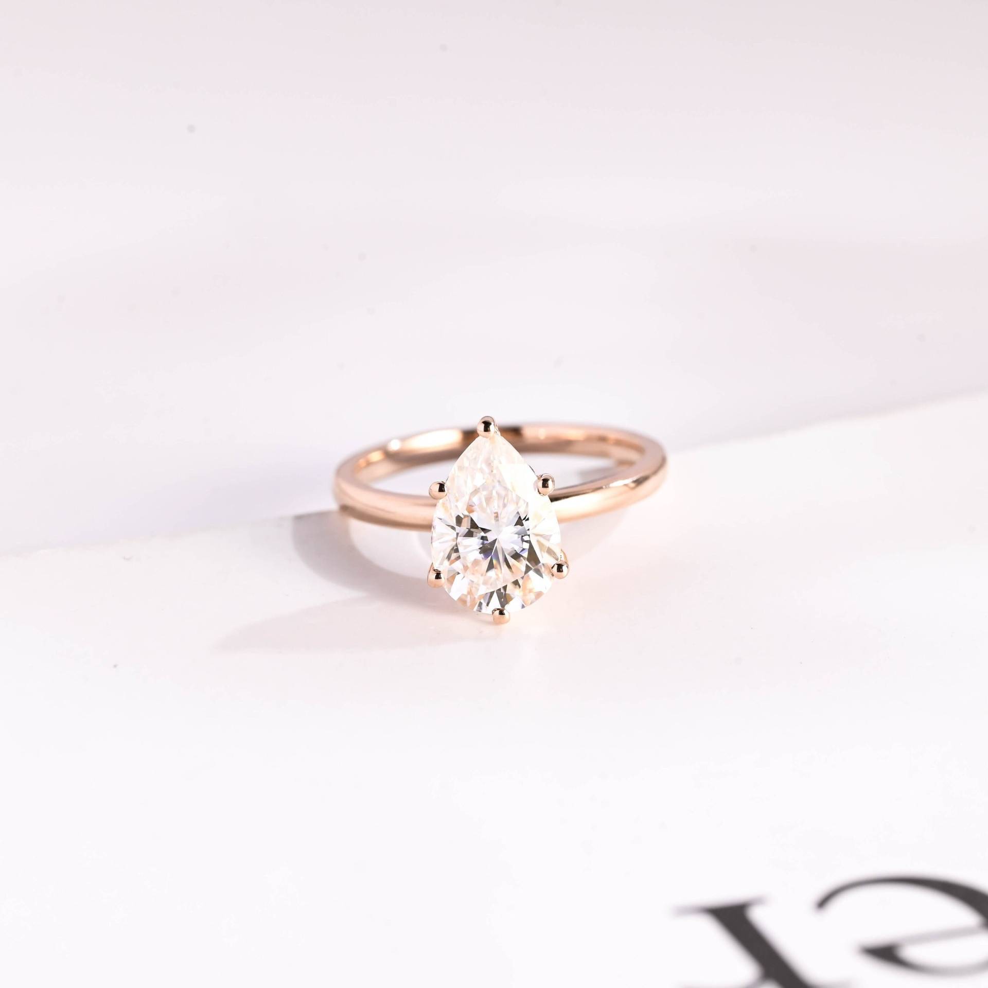 Pear Cut Moissanite Verlobungsring Mit Verstecktem Heiligenschein/Jahrestagsgeschenk Für Frauen 9K 14K 18K Roségold Versprechen Ring von RareSparklesCo