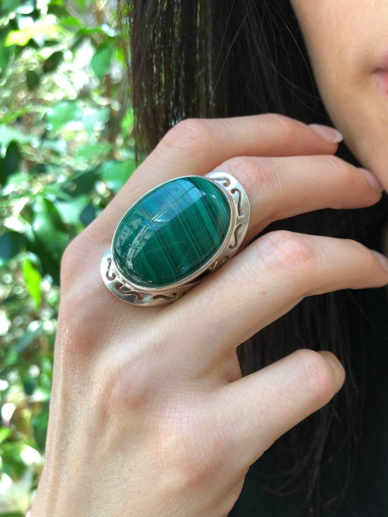 Großer Malachit Ring, Natürlicher Vintage Ringe, Steinring, Grüner Edelstein Massiver Silberring von RarebyAdinaStone