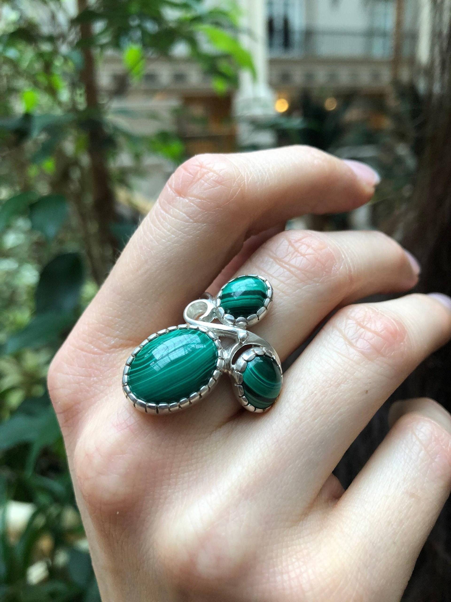 Großer Malachit Ring, Statement Grüner Vintage Einzigartiger Stein Blatt Natürlicher Malachit, Massiver Silber Ring von RarebyAdinaStone