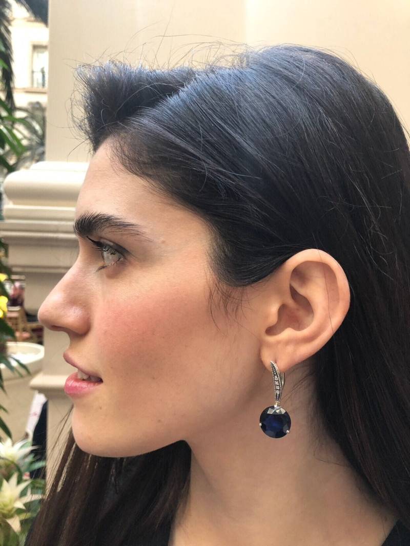 Runde Blaue Ohrringe, Saphir Erstellt Saphir, Blatt Königsblau Statement Solide Silber Ohrringe von RarebyAdinaStone